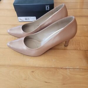 Naturalizer Natalie Pumps in Frappe Pearl Leather, size 12M Women's 12